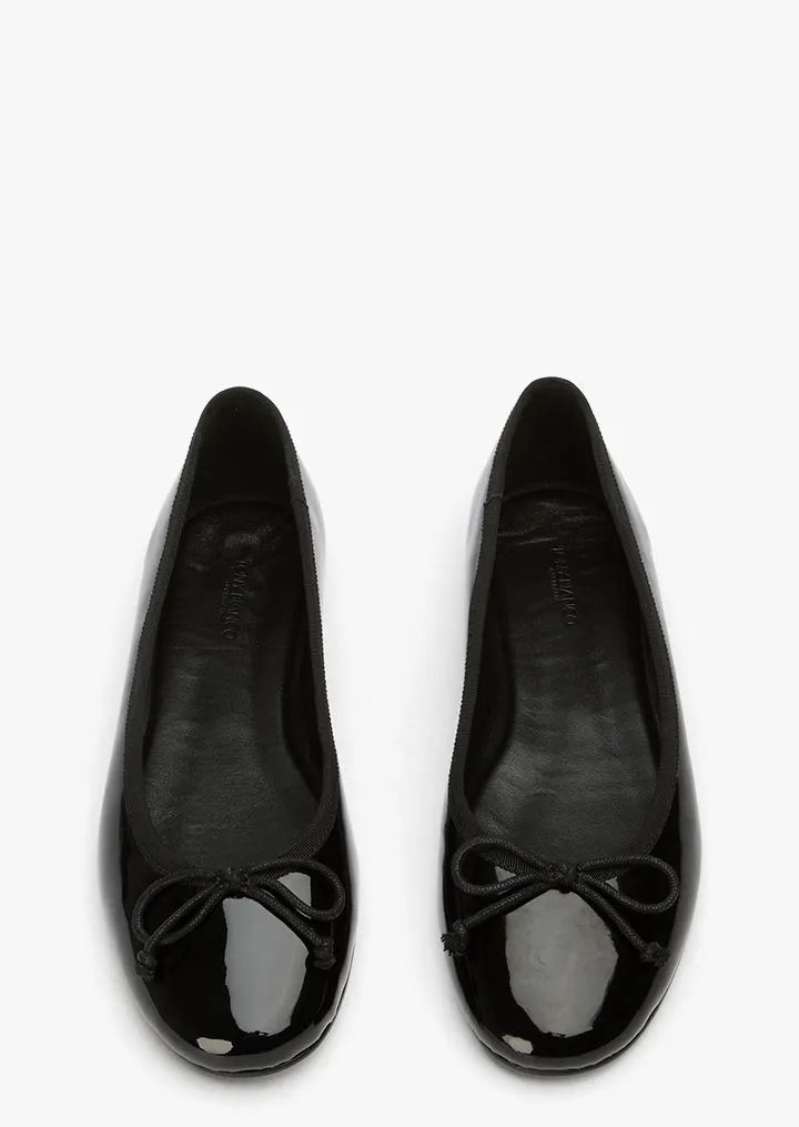 Comma Black Patent