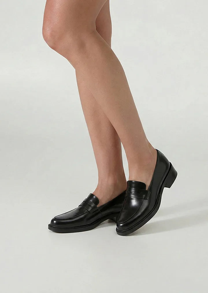 Delia Black Hi Shine
