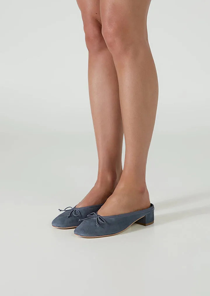 Maxy Steel Suede