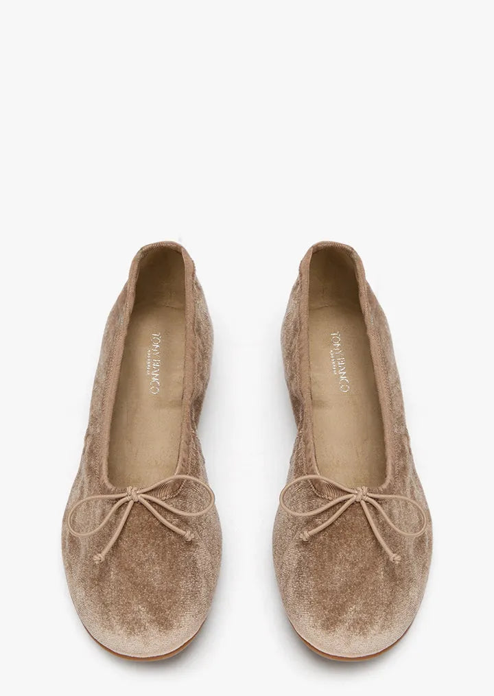 Chelsea Stone Lumia Velvet