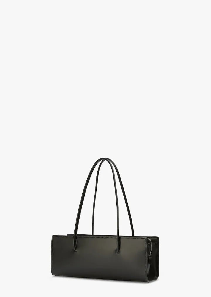 Flora Black Smooth